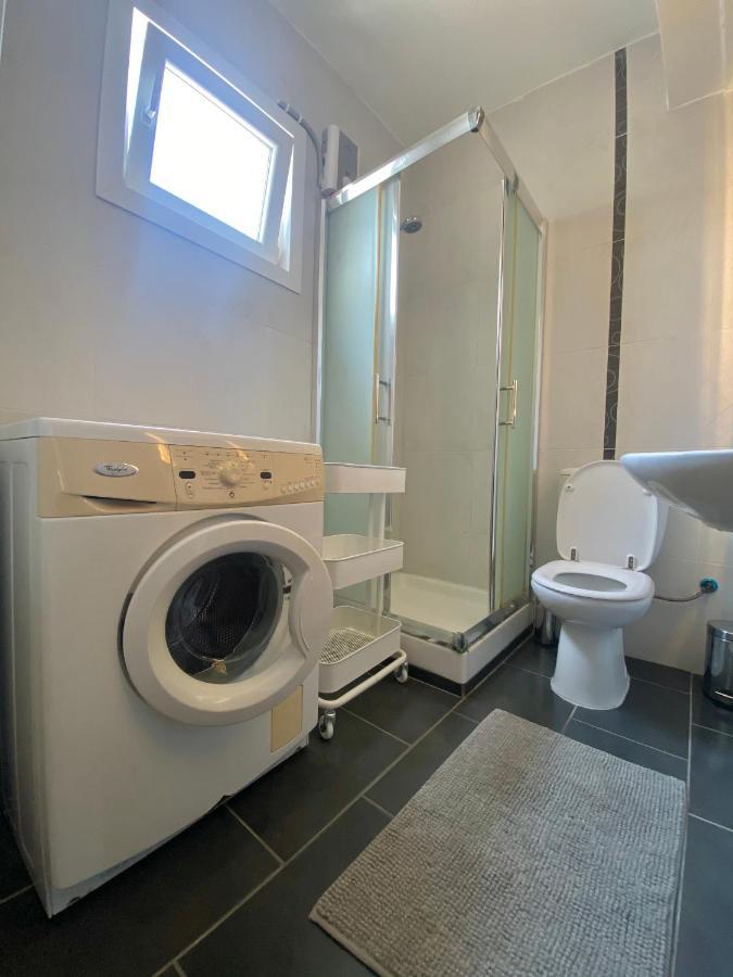 Lovely , Cozy , Modern Seaside Apartment Larnaca Exteriör bild